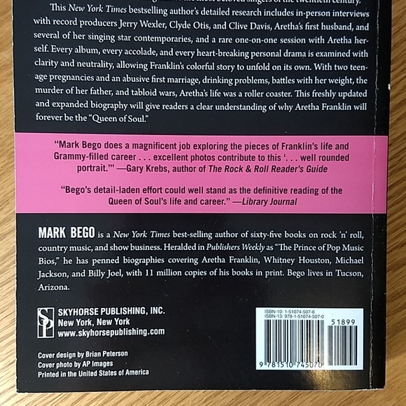 Aretha Franklin:Tribute Edition softcover Bio - Picture 8 of 16